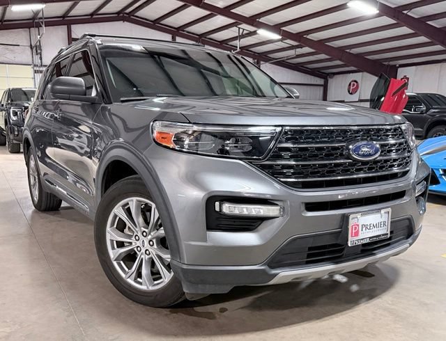Used 2021 Ford Explorer XLT w/ Equipment Group 202A RWD image 1