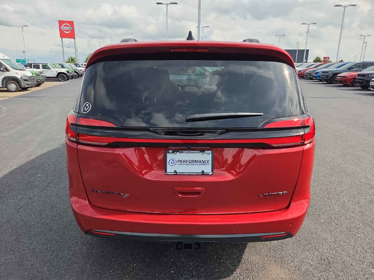 New 2027 Chrysler Pacifica Limited w/ Family Tech Group FWD image 6