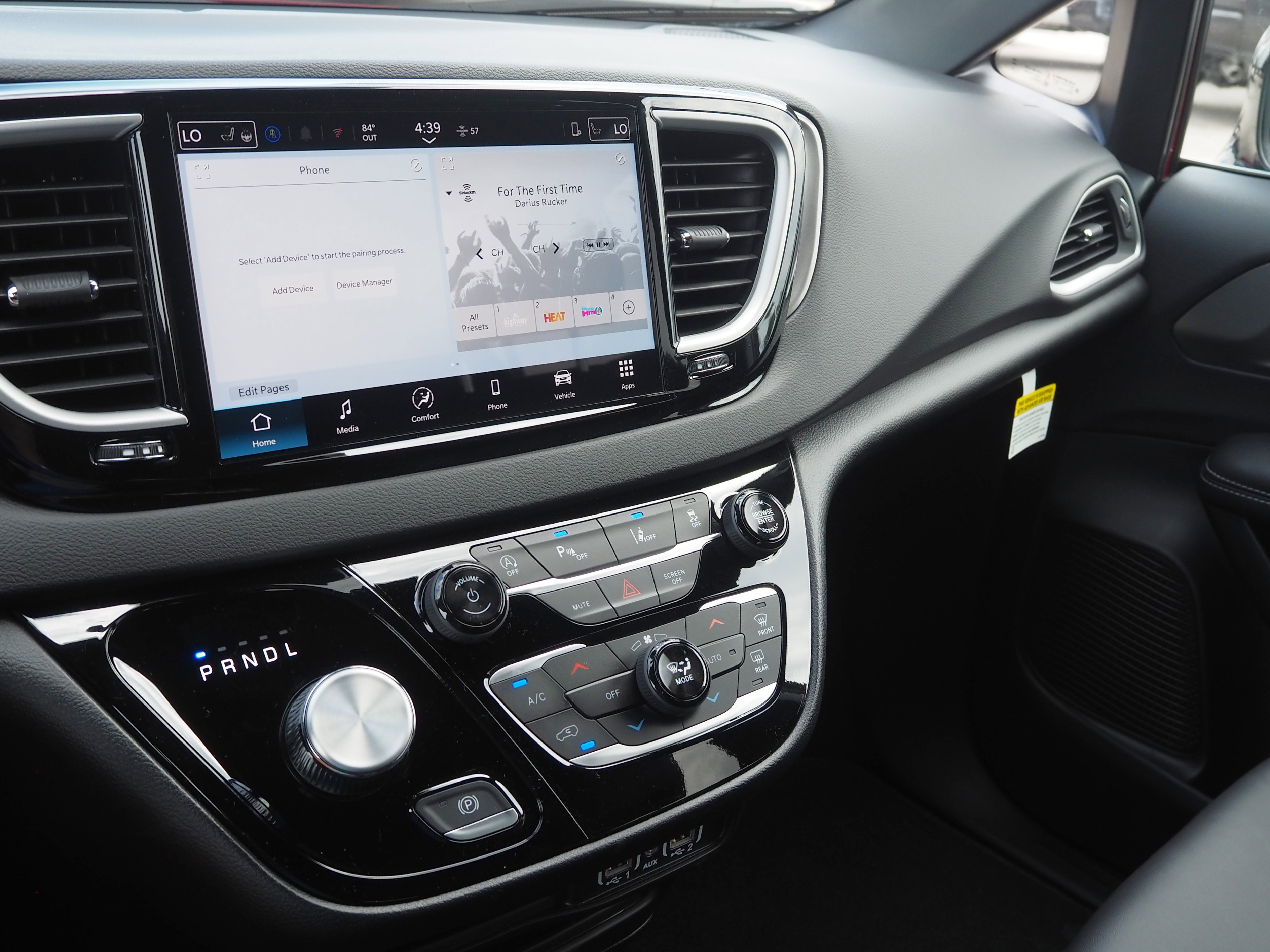 New 2025 Chrysler Voyager LX image 21