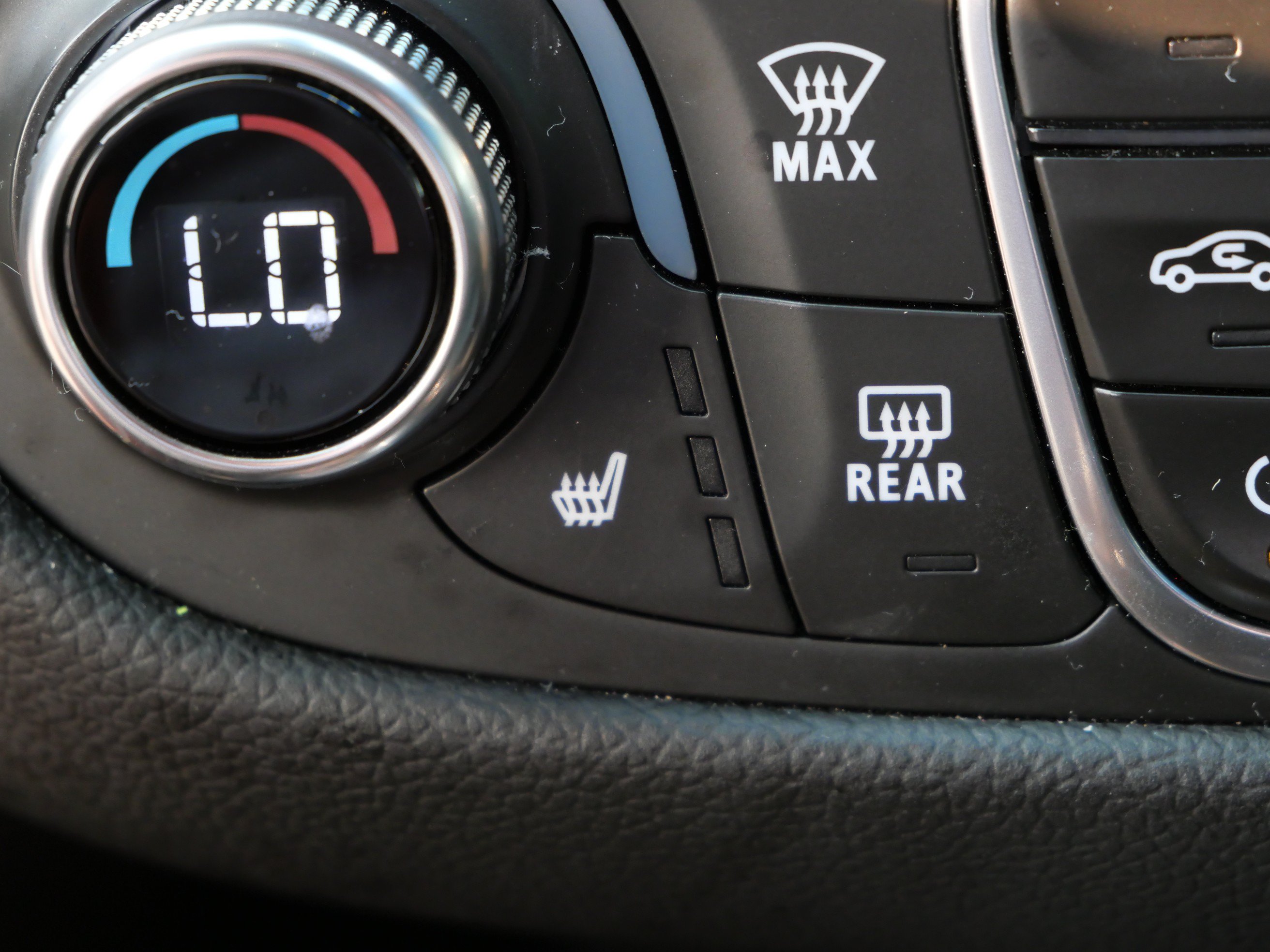 Certified 2023 Chevrolet Equinox LT FWD image 26