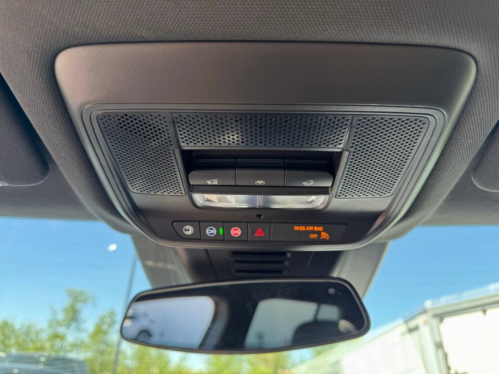 New 2026 Chevrolet Equinox EV RS FWD image 16
