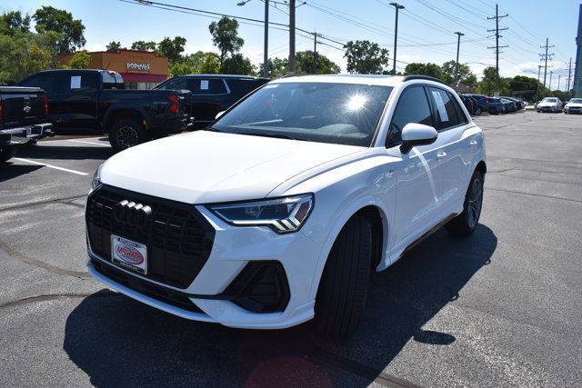 Used 2025 Audi Q3 2.0T Premium w/ Convenience Package AWD/4WD image 3