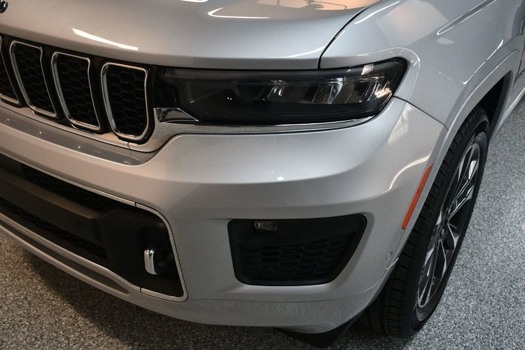 Used 2021 Jeep Grand Cherokee L Overland w/ Luxury Tech Group IV image 12