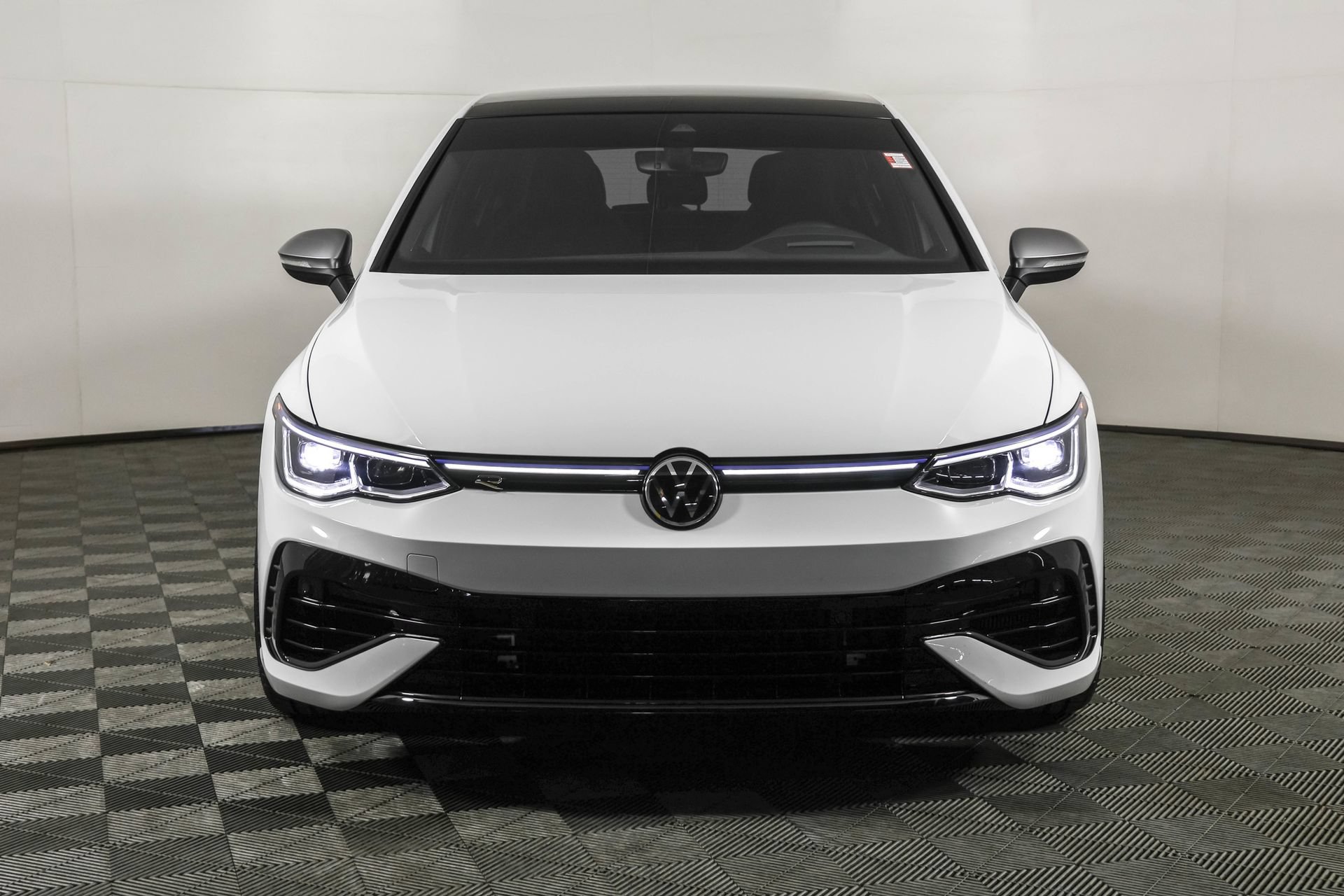 Used 2022 Volkswagen Golf R AWD/4WD image 9