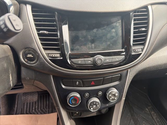Used 2019 Chevrolet Trax LT w/ LT Convenience Package image 6