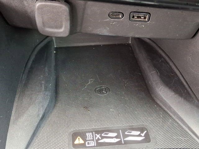 Certified 2025 Chevrolet Trax RS w/ Sunroof Package FWD image 23