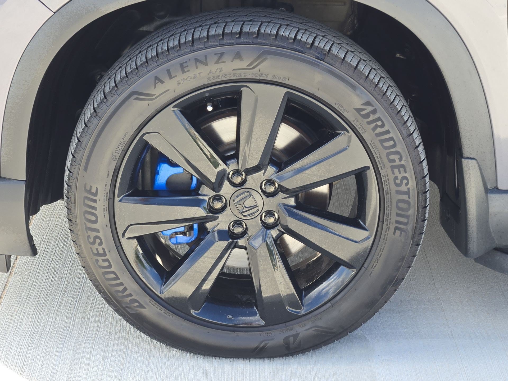 Used 2025 Honda Pilot Black Edition image 11