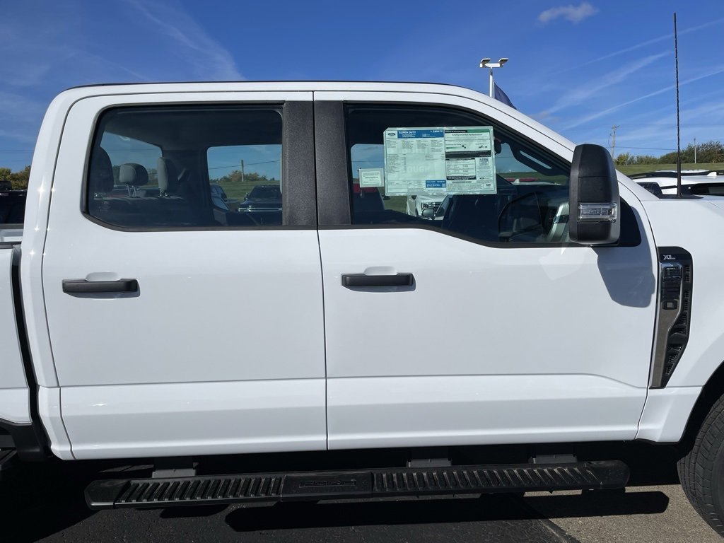 New 2026 Ford F250 XL w/ XL Chrome Package image 29