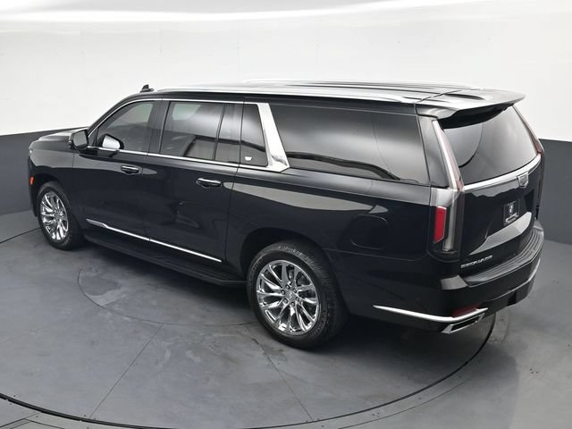 Used 2023 Cadillac Escalade ESV Premium Luxury w/ LPO, Radiant Package AWD/4WD image 26