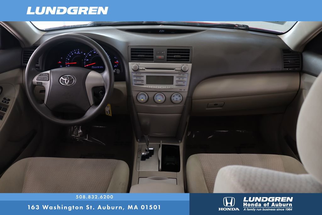 Used 2010 Toyota Camry LE FWD image 17