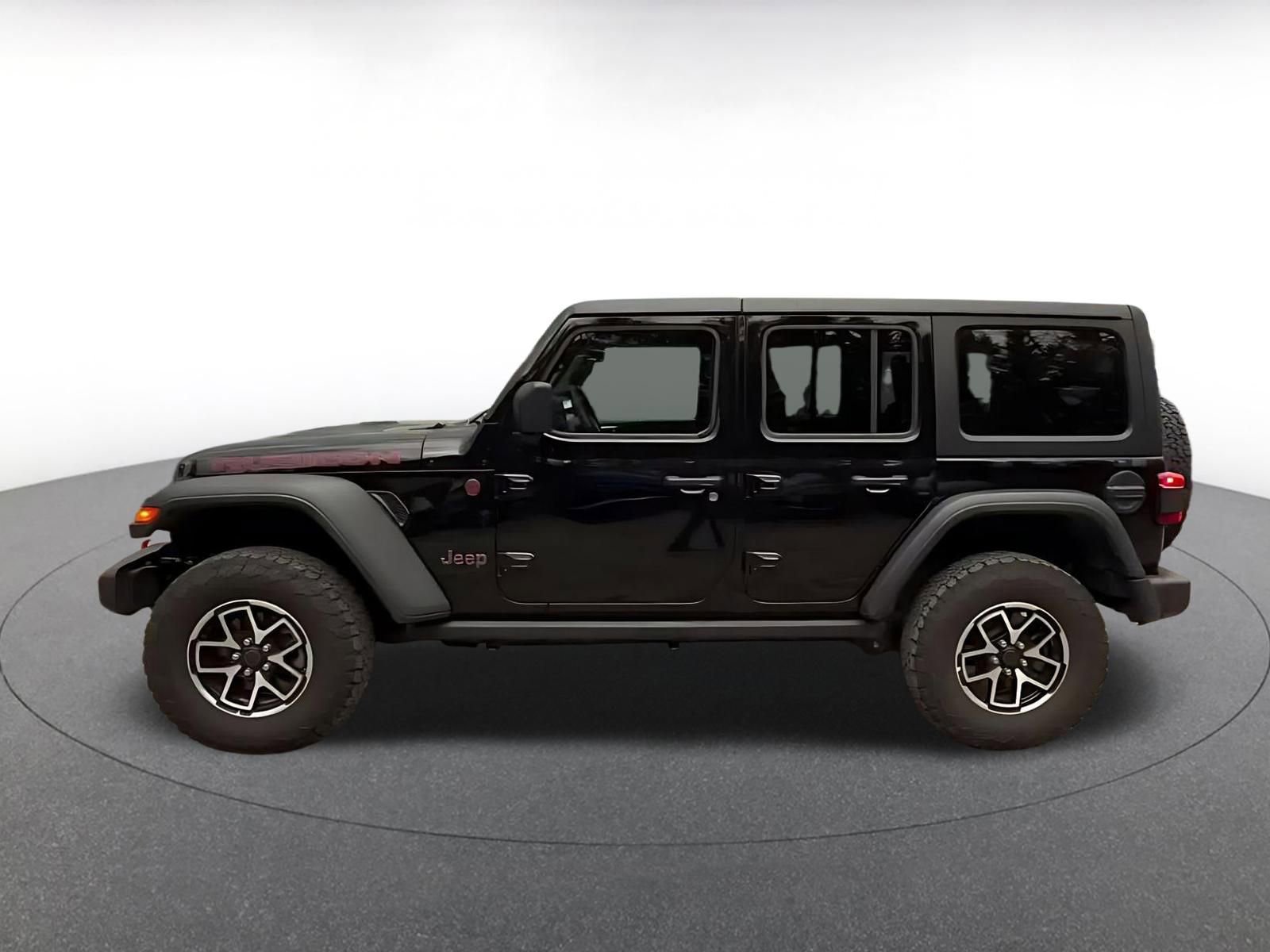 Used 2025 Jeep Wrangler Unlimited Rubicon AWD/4WD image 7