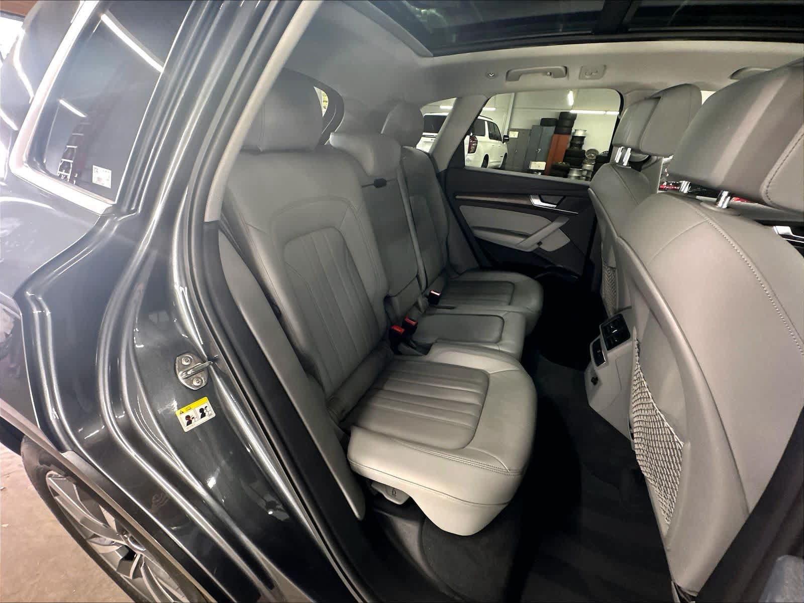 Used 2023 Audi Q5 2.0T Premium w/ Convenience Package AWD/4WD image 29