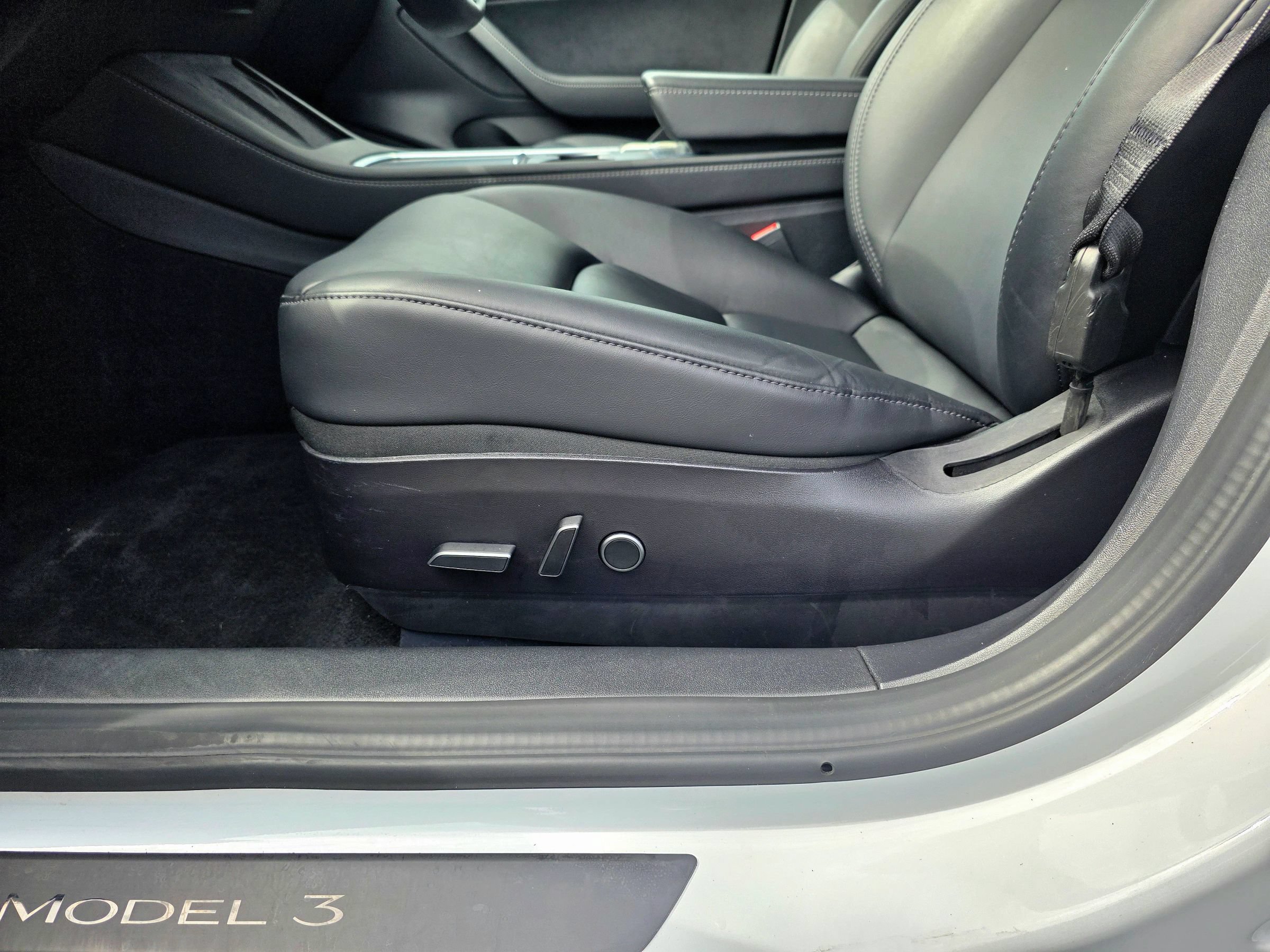 Used 2021 Tesla Model 3 Standard Range Plus RWD image 44