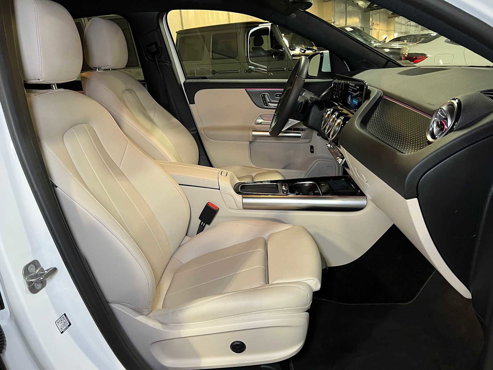 Certified 2025 Mercedes-Benz GLA 250 4MATIC image 11