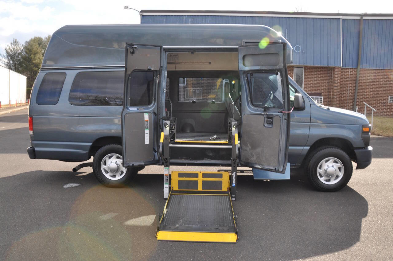Used 2014 Ford E-350 and Econoline 350 Extended Super Duty w/ Power Group image 1