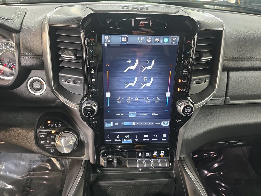 Used 2023 RAM 1500 Laramie AWD/4WD image 19