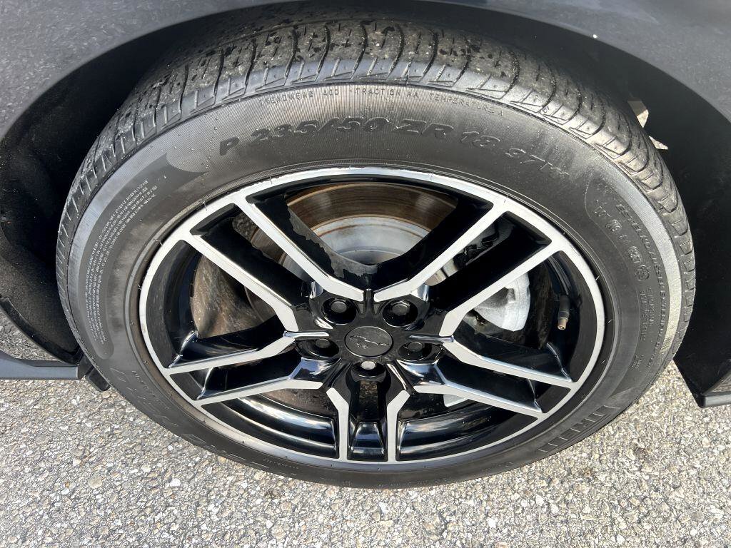 Used 2018 Ford Mustang Premium image 17