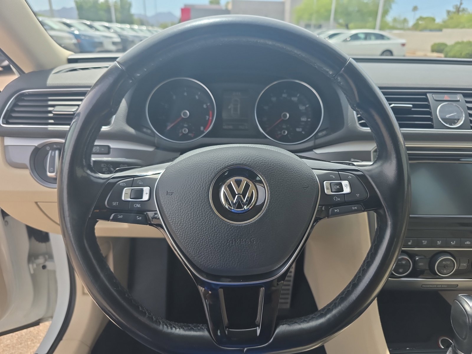 Used 2017 Volkswagen Passat 1.8T R-Line w/ R-Line Lighting Package FWD image 9