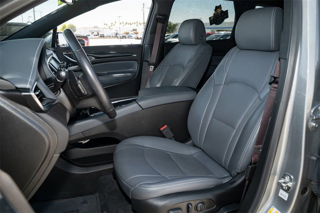 Used 2024 Buick Enclave Essence w/ Sport Touring Edition FWD image 20