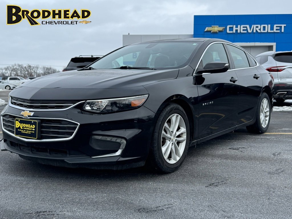 Used 2017 Chevrolet Malibu LT image 1