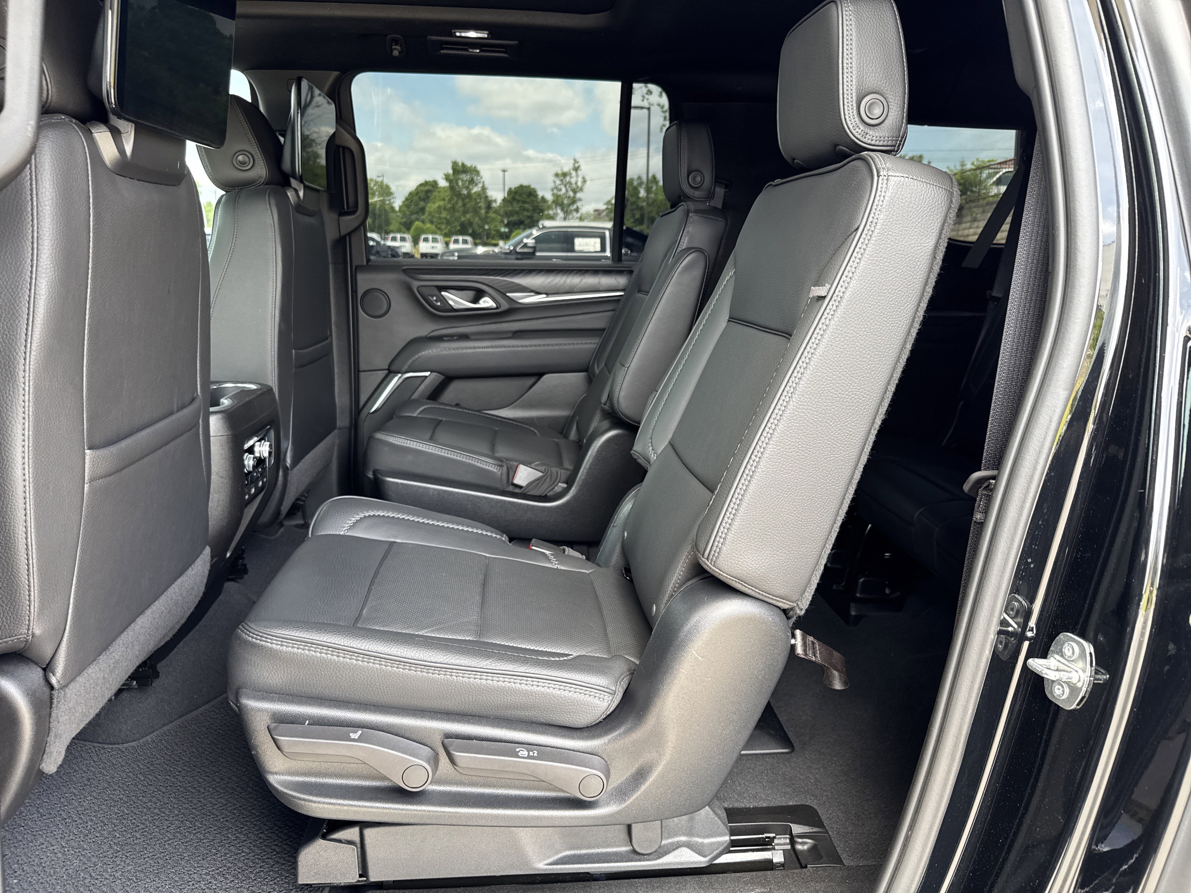 Used 2023 GMC Yukon XL Denali w/ Max Trailering Package AWD/4WD image 33