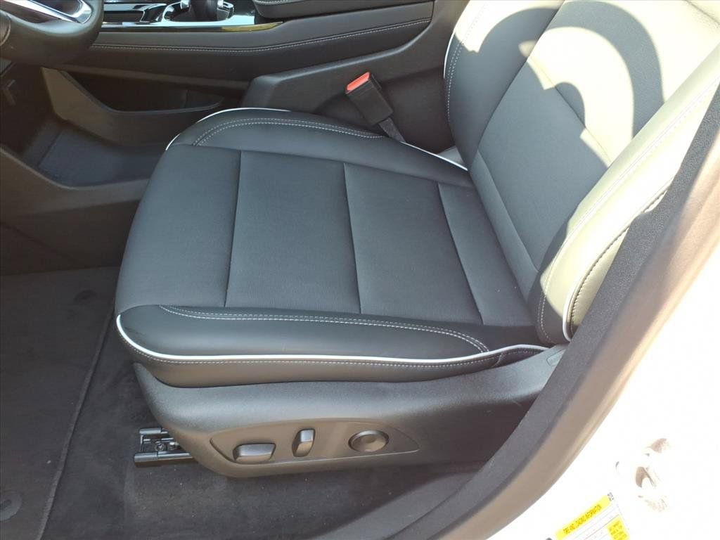 Used 2026 Buick Enclave Preferred FWD image 22