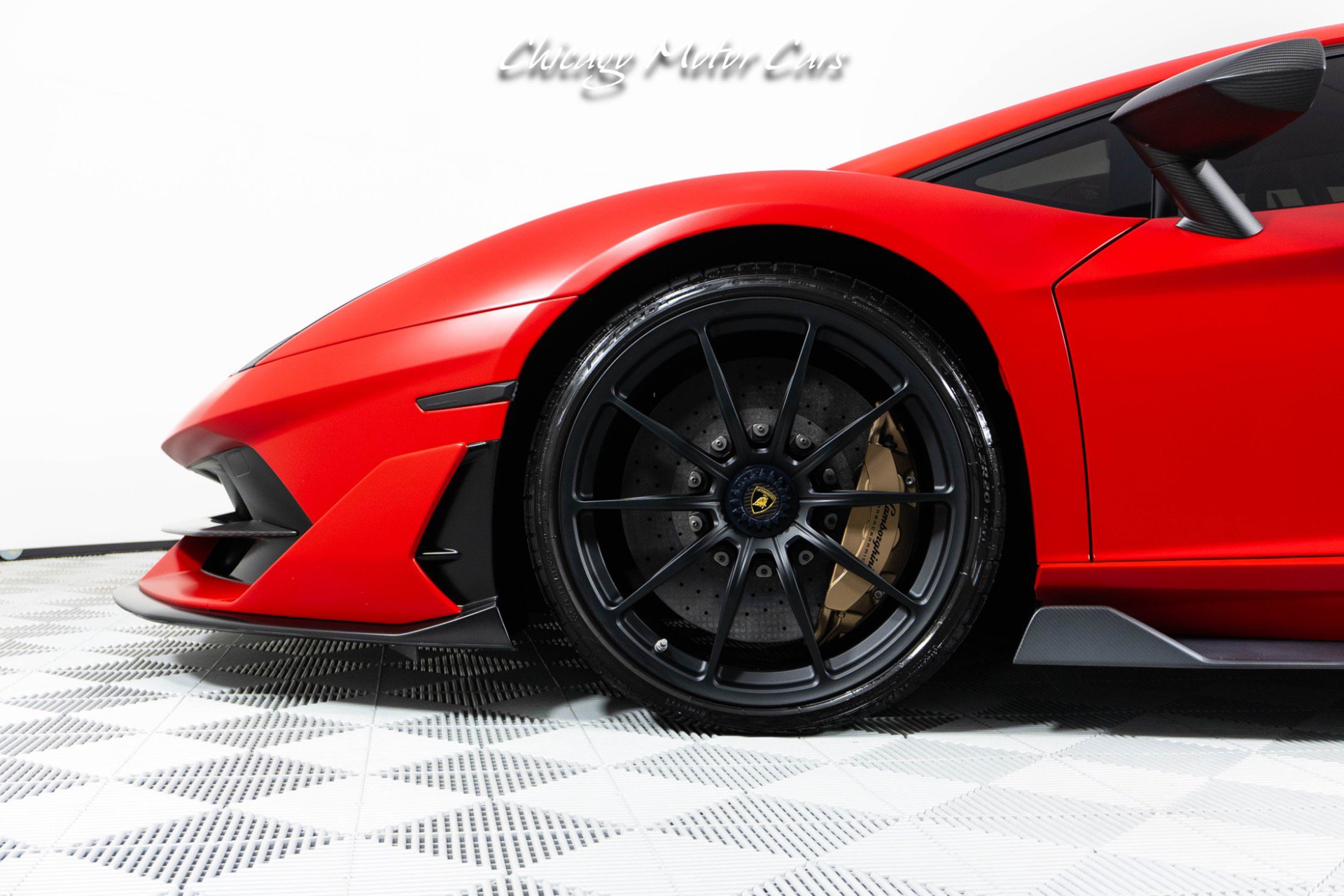 Used 2019 Lamborghini Aventador SVJ AWD/4WD image 4