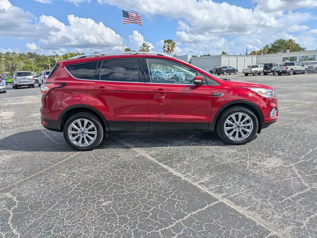Used 2017 Ford Escape Titanium image 3