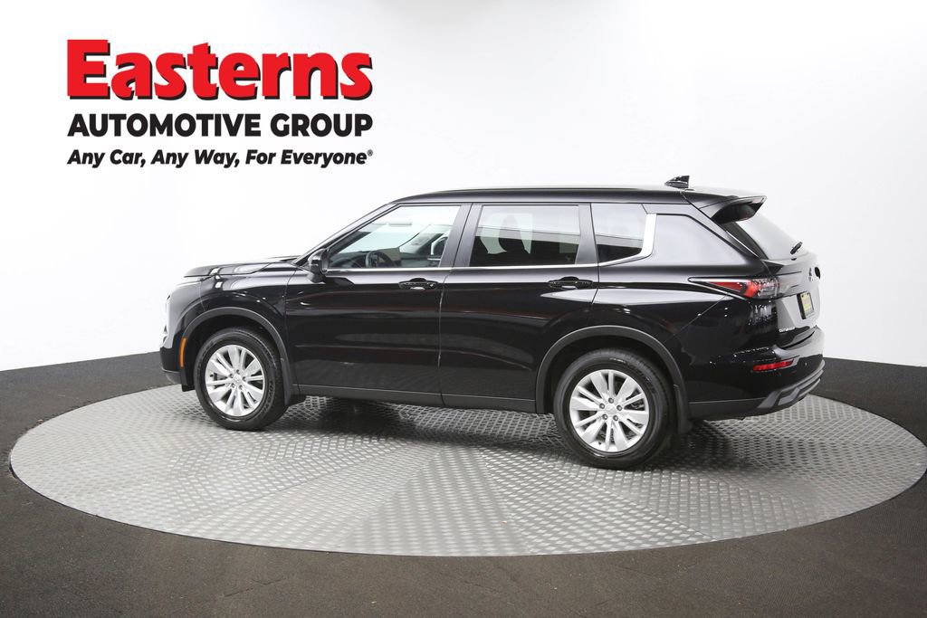Used 2025 Mitsubishi Outlander ES image 62