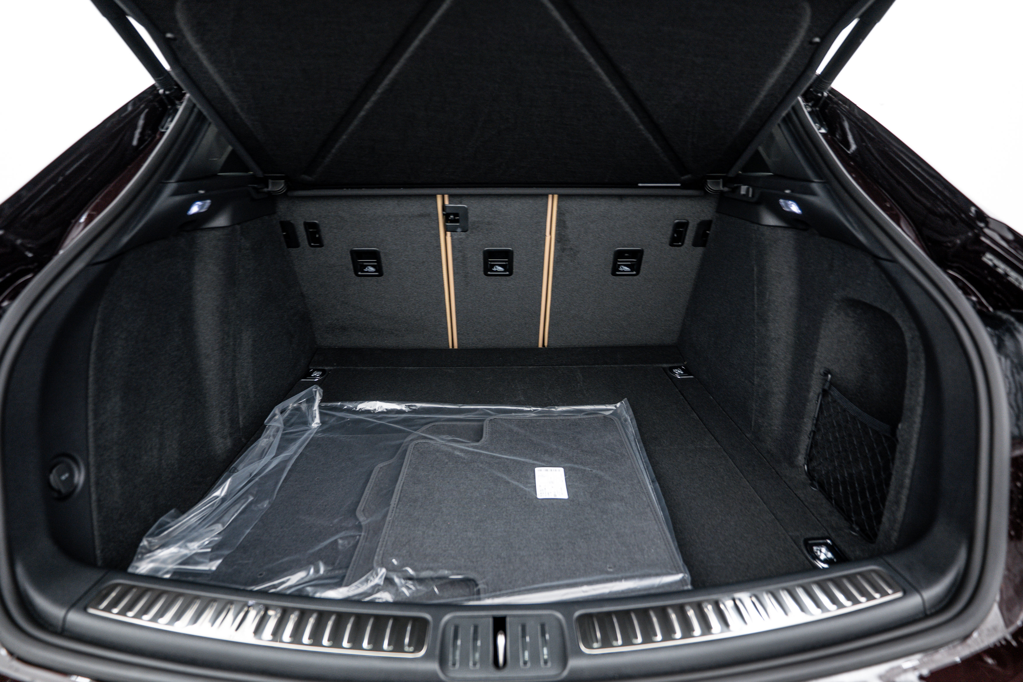 New 2026 Porsche Macan image 24