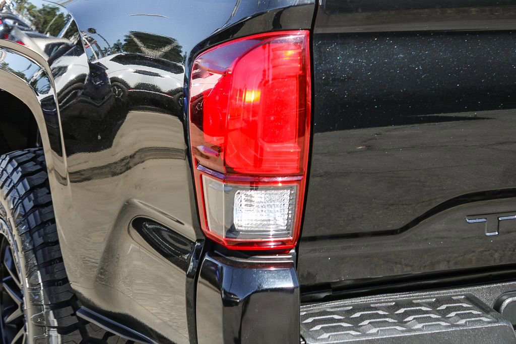 Used 2018 Toyota Tacoma SR w/ SR Convenience Package image 7