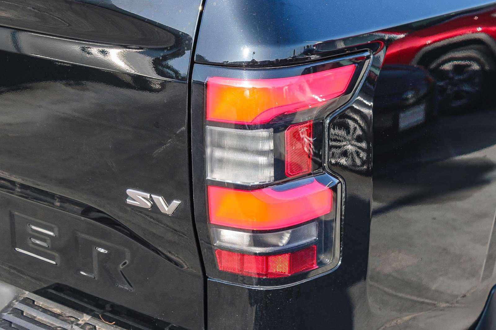 Used 2024 Nissan Frontier SV image 10