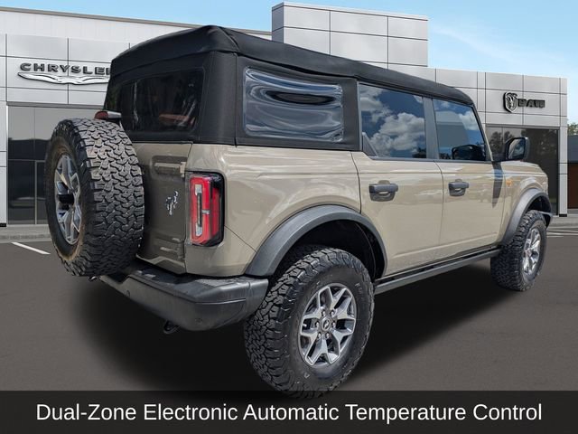 Used 2025 Ford Bronco Badlands image 5