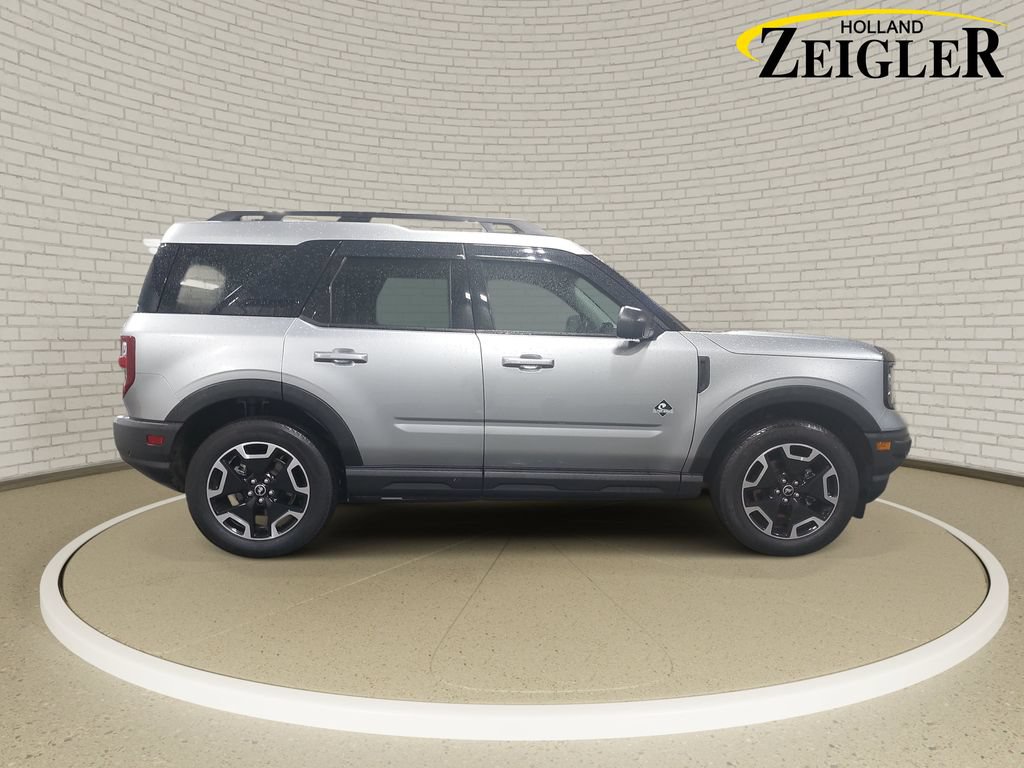 Used 2023 Ford Bronco Sport Outer Banks w/ Tech Package AWD/4WD image 4