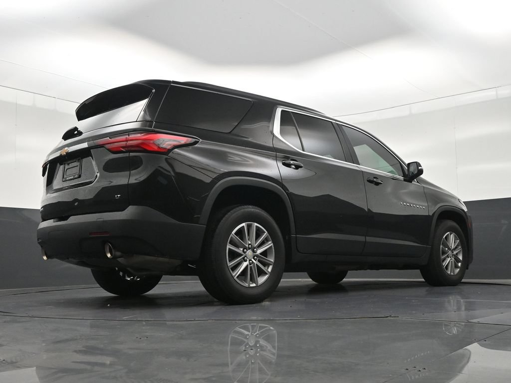 Used 2023 Chevrolet Traverse LT FWD image 28