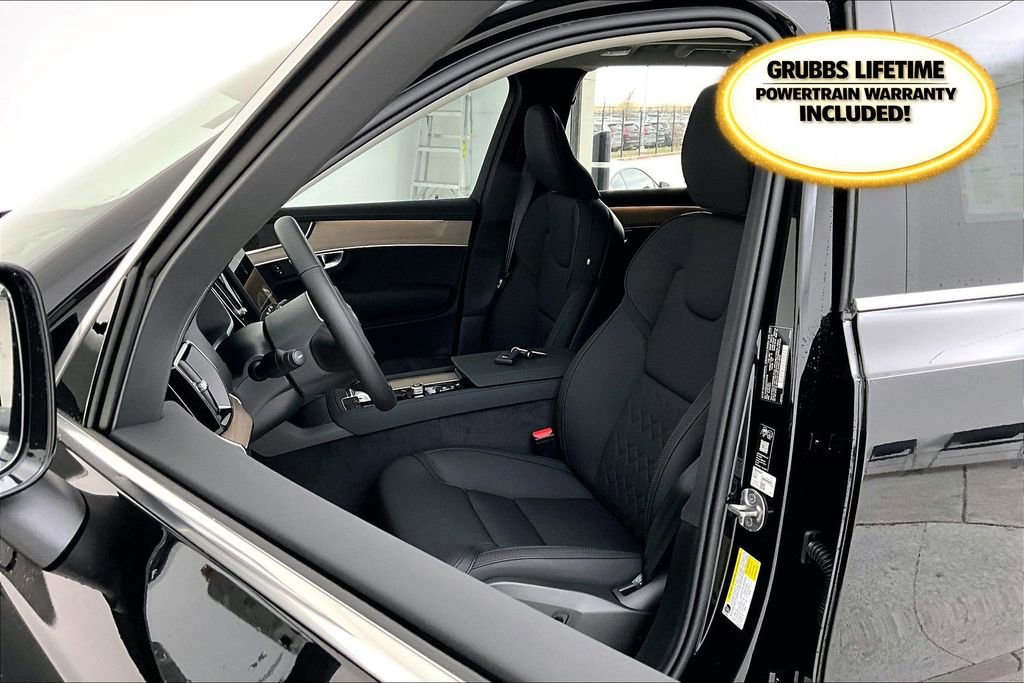 New 2026 Volvo XC90 T8 Core image 33
