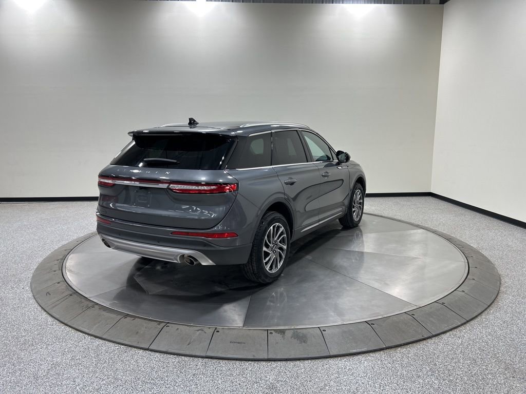 Used 2022 Lincoln Corsair AWD w/ Equipment Group 101A image 7