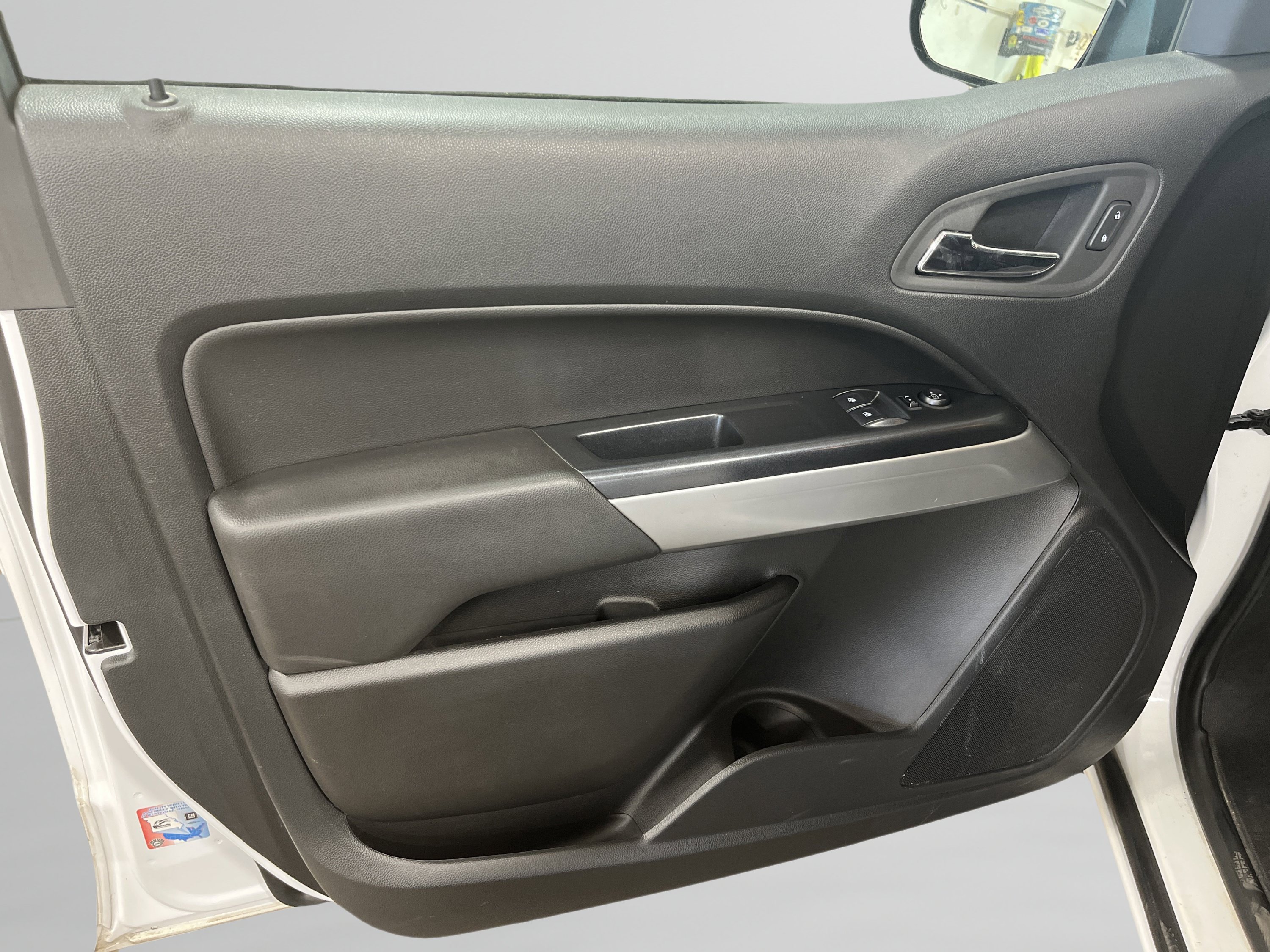 Used 2022 Chevrolet Colorado LT w/ Fleet Safety Package RWD image 14