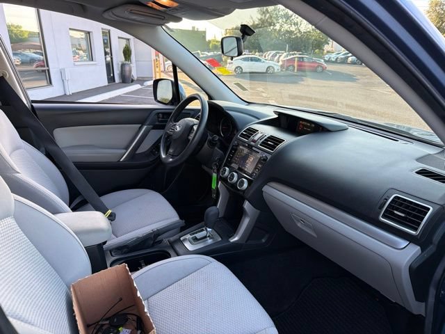 Used 2016 Subaru Forester 2.5i Premium w/ All-Weather Package AWD/4WD image 9