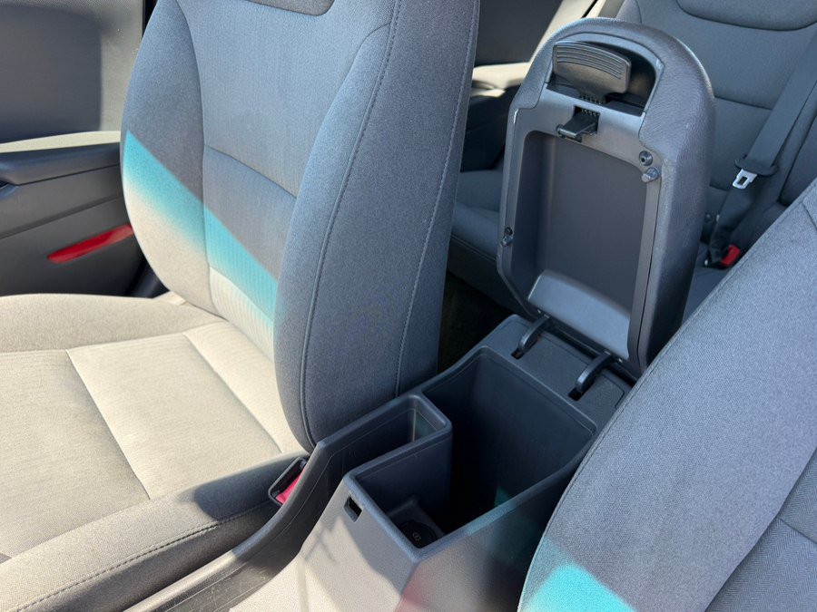 Used 2022 Hyundai Ioniq SE FWD image 28