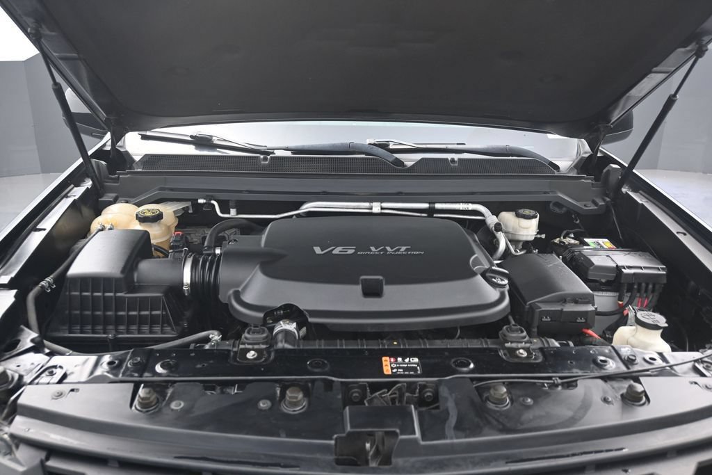 Used 2019 Chevrolet Colorado LT w/ LT Convenience Package RWD image 12