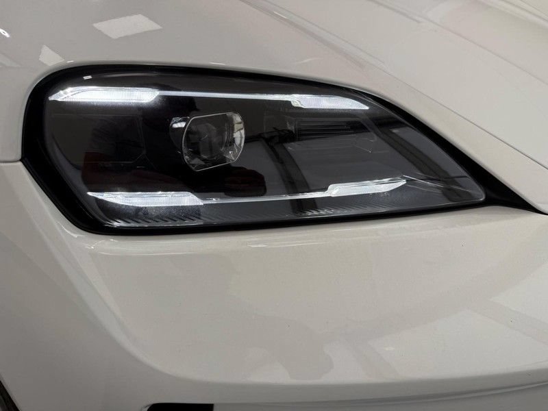 New 2025 Porsche Taycan AWD/4WD image 11