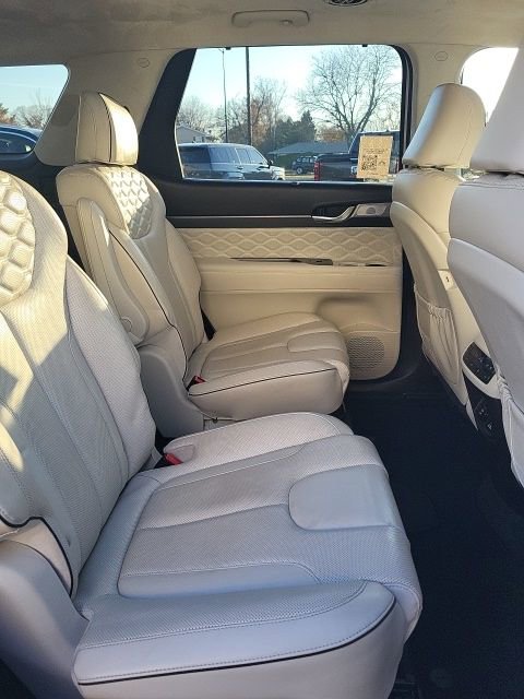 Used 2021 Hyundai Palisade Calligraphy image 16