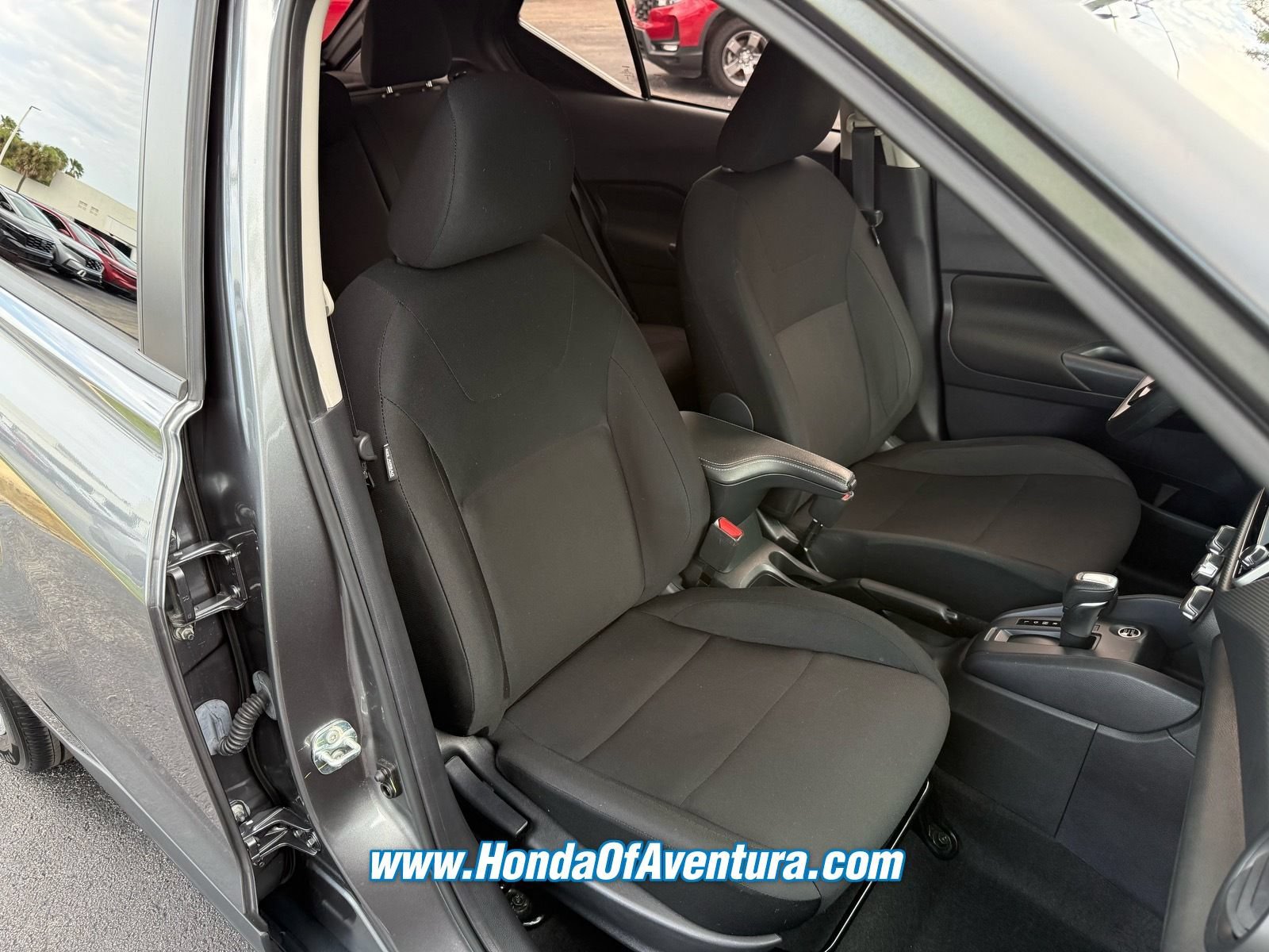 Used 2024 Nissan Kicks S FWD image 9