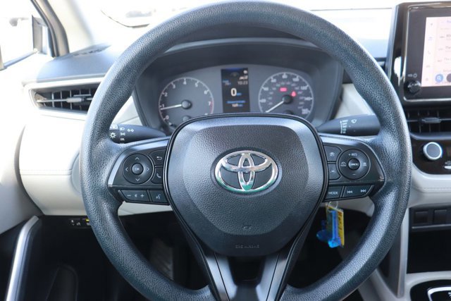 Used 2023 Toyota Corolla Cross L image 17