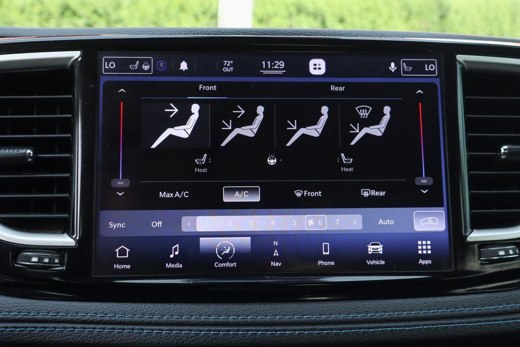 Used 2021 Chrysler Pacifica Touring-L w/ Uconnect Theater Family Group image 28