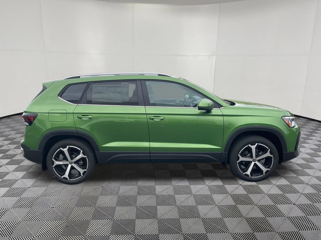 New 2026 Volkswagen Taos SEL AWD/4WD image 2