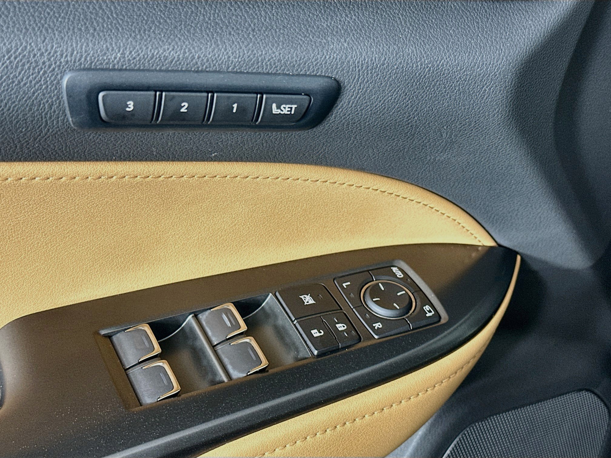 Used 2023 Lexus NX 350 AWD image 15