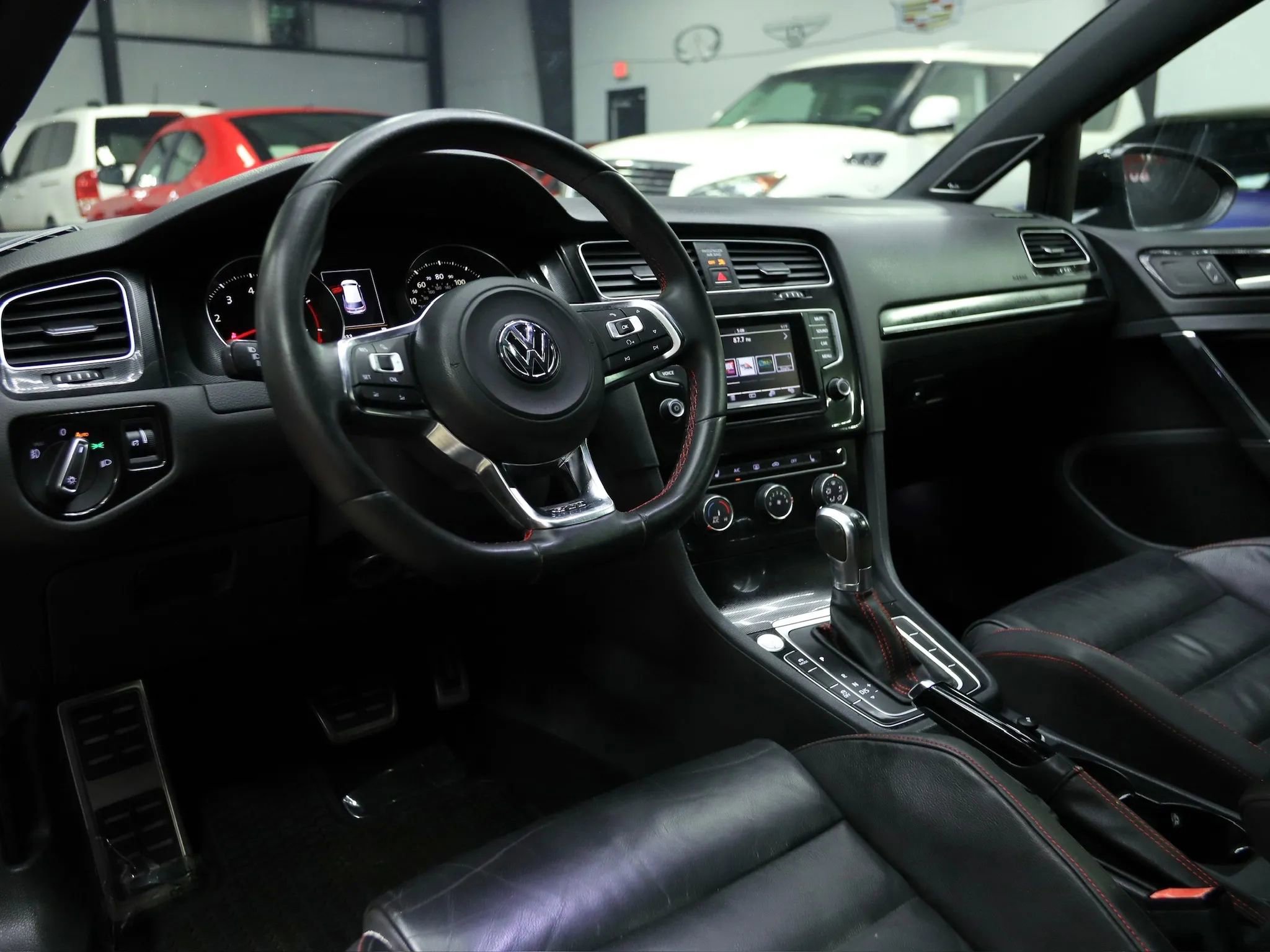 Used 2015 Volkswagen GTI SE image 19