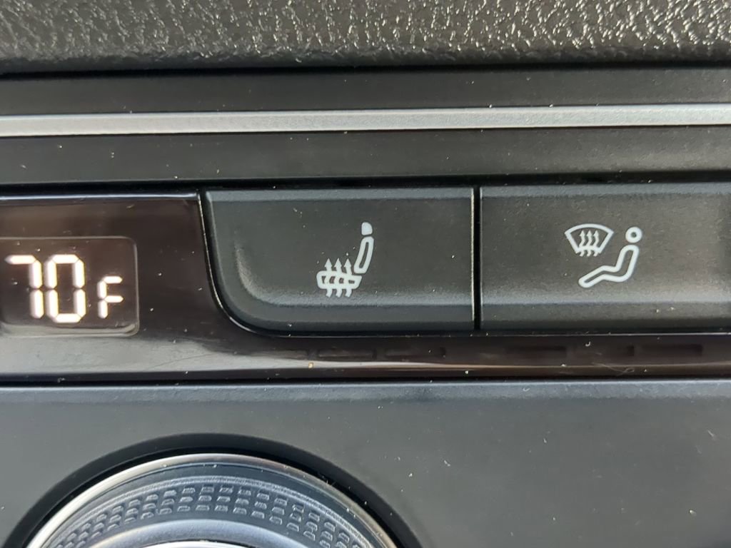 Used 2019 Volkswagen Atlas SE w/ Towing Package image 26